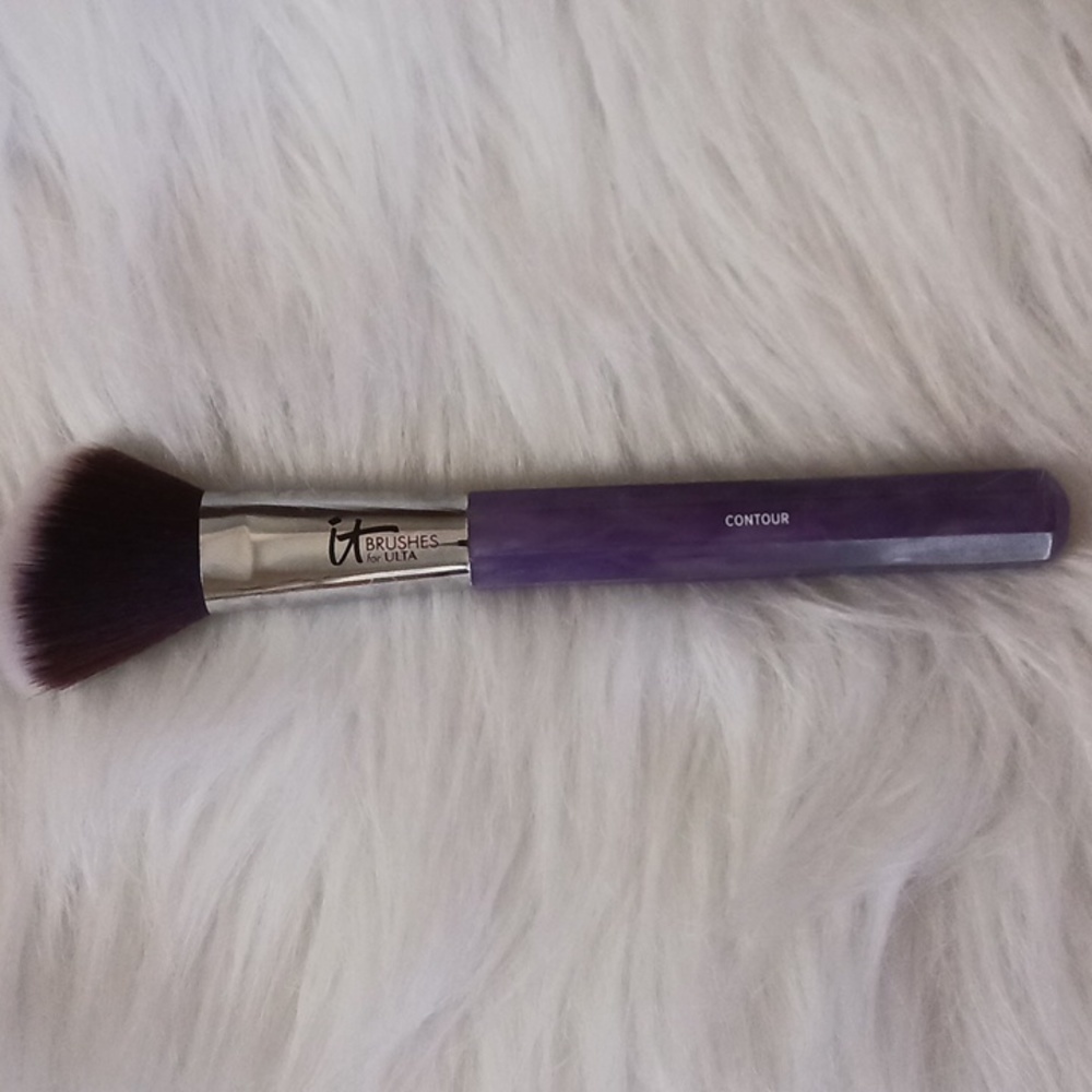 it Cosmetics for Ulta Angled Contour Brush